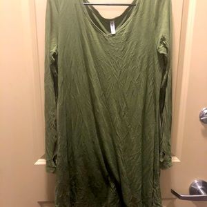 Green long sleeve shirt
